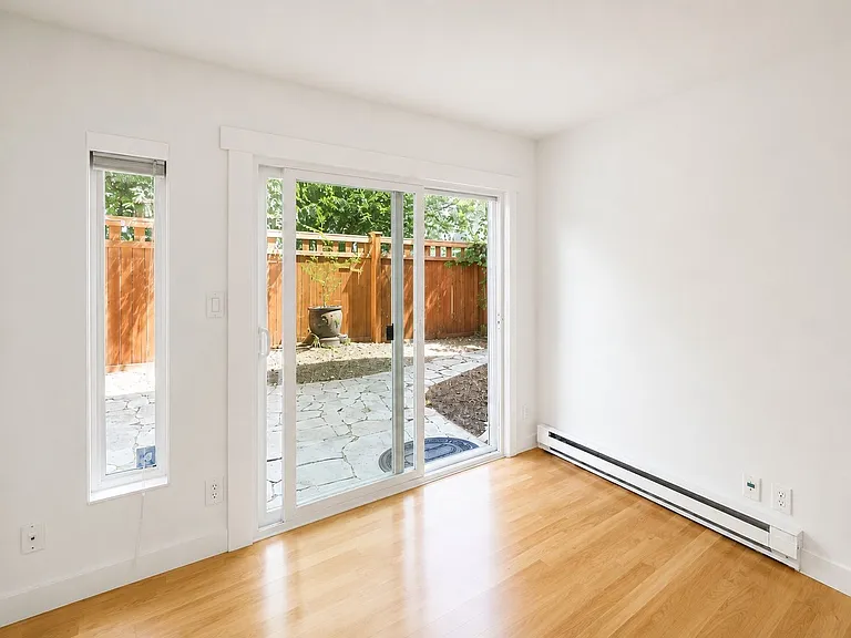 2111 E John St #104 — Photo 7