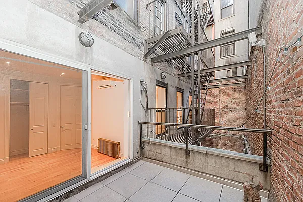 Rented by REAL New York | media 6