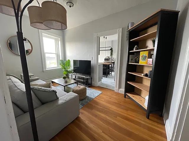 2 bed, 750 sqft, $2,900 — Photo 4
