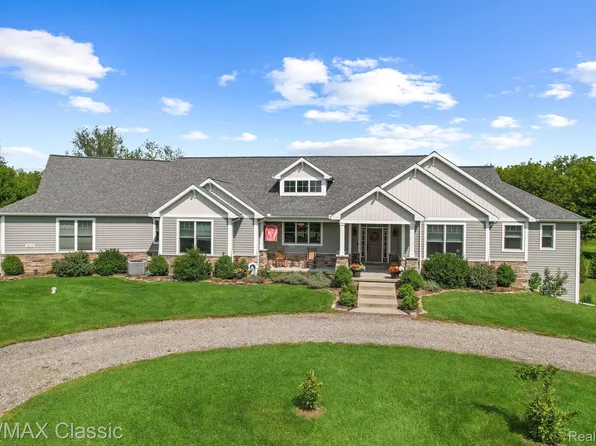 5314 Walnut Creek Ln, Ann Arbor, MI 48105