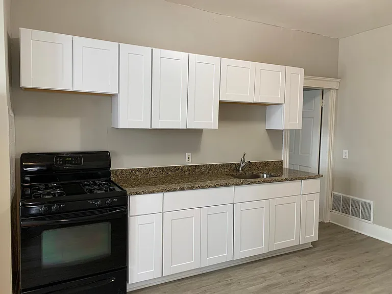 8 Shawmut St #2 — Photo 2
