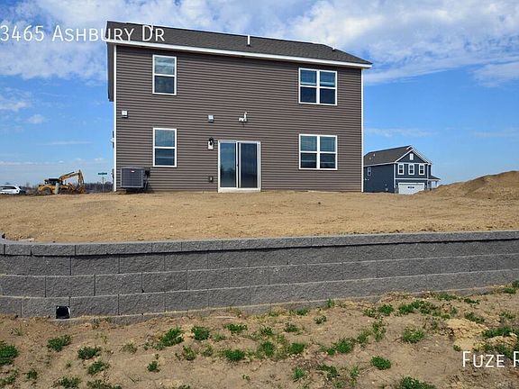 3rd image of 23465 Ashbury Dr