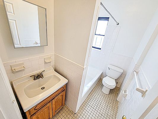 3rd image of 2280 Grand Ave APT 5B