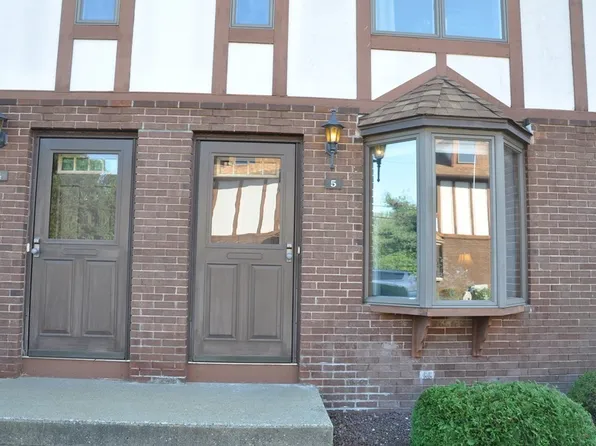 1051 Elm St APT 5, West Springfield, MA 01089