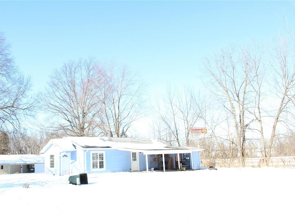 2nd image of 205 Hill Ln