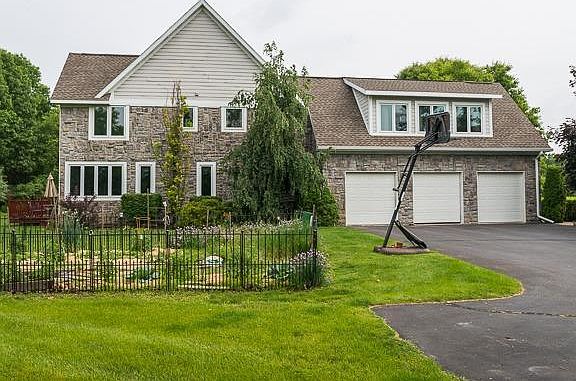 4th image of 846 Joseph Ct #19