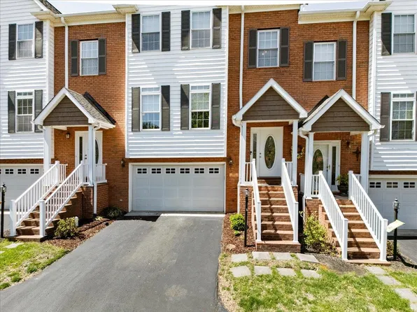 6813 Sahalee Cir, Radford, VA 24141