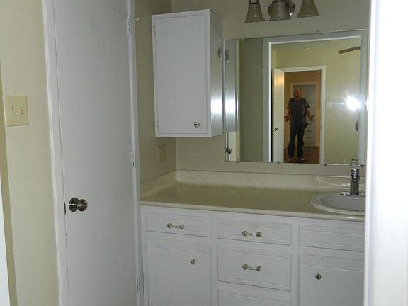 Master vanity