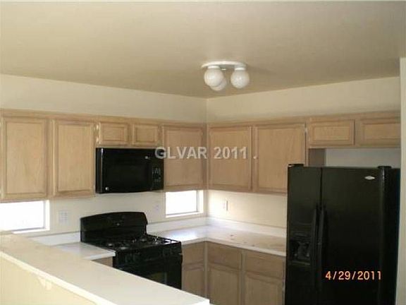 3rd image of 5915 Sunrise Hills Dr
