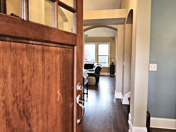 5th image of 537 Fort Lee Ct