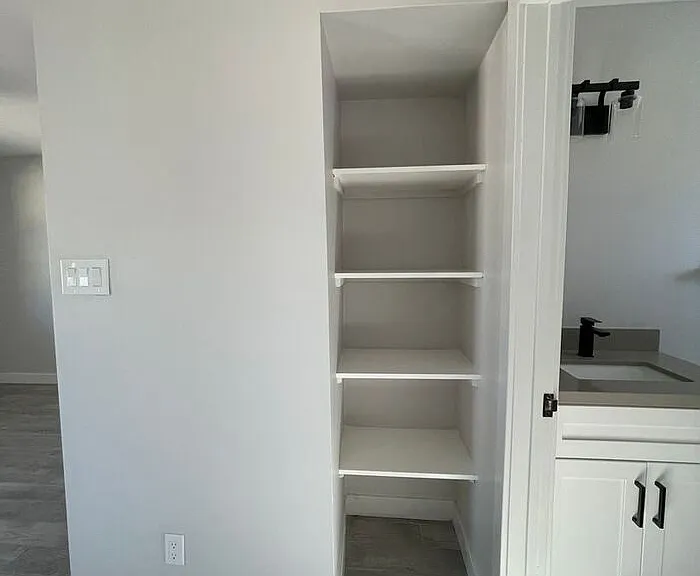 2726 E Culver St #B — Photo 15