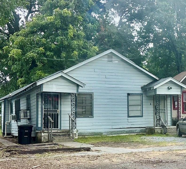 2nd image of 235 Railroad Ave