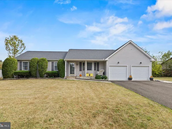 715 Victoria Ct, Vineland, NJ 08361