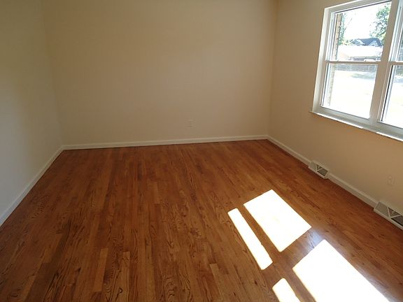 2nd image of 4505 Crestline Dr