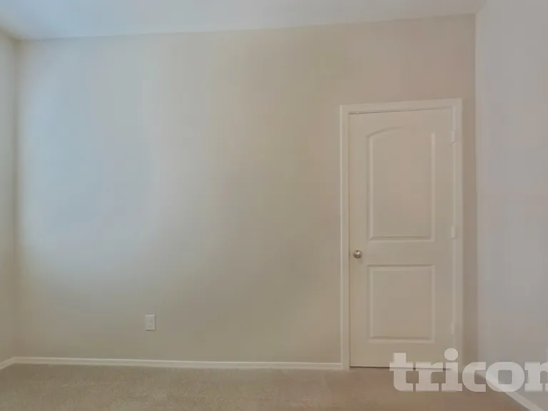 30900 W Picadilly Rd — Photo 10