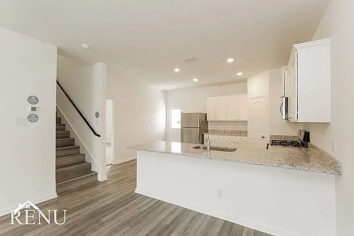 2935 Jackson Smt — Photo 7