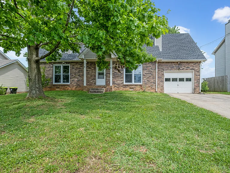 1259 Archwood Dr — Photo 1