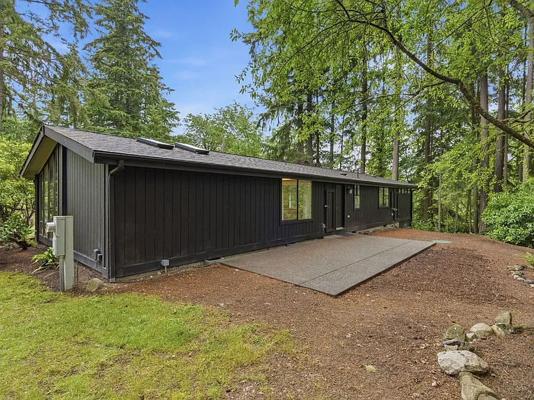 11944 Miller Rd NE — Photo 24