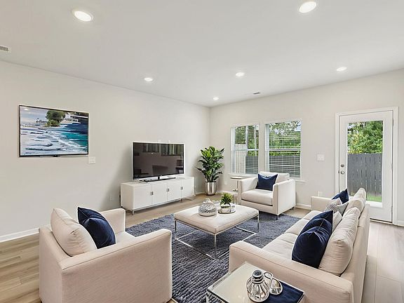 The Jewel floorplan with the Elemental White interior package.