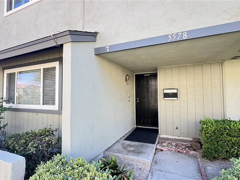 5578 Cajon Ave — Photo 2