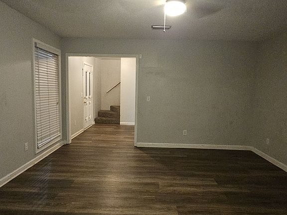 4th image of 211 Plantation Rd