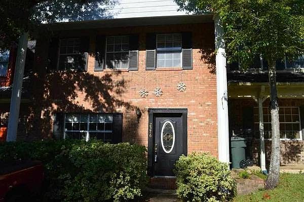 1st image of 2376 Gregory Dr
