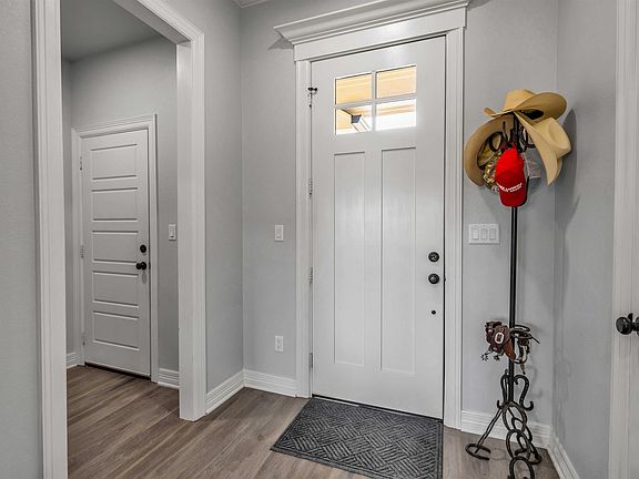 3rd image of 1809 Tres Dr