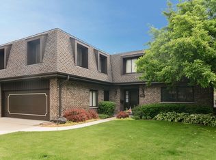 701 S Main St, Mount Prospect, IL 60056