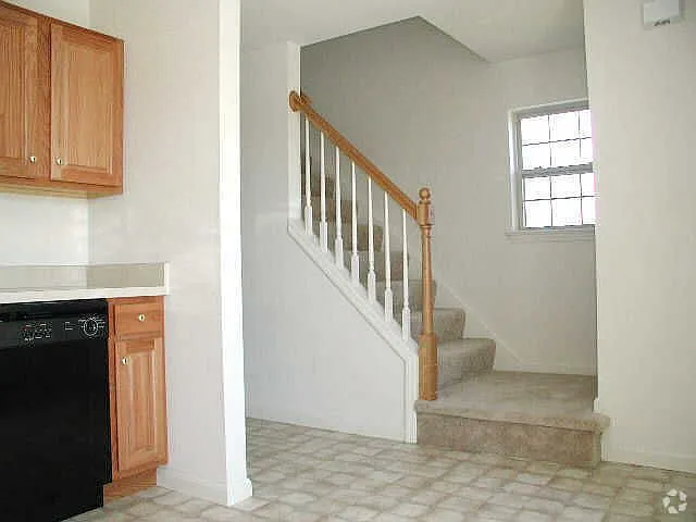 1835 Bradfield Dr — Photo 5
