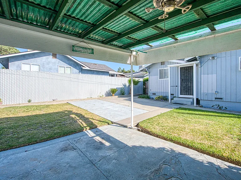 2434 Yerba St — Photo 41