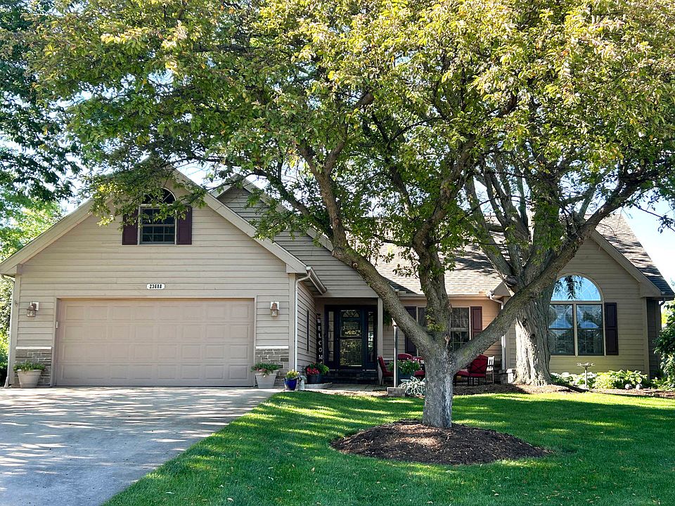 1st image of 23608 Douglas Dr