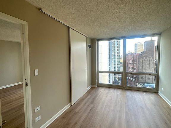 3rd image of 1147 N Wells St #2702