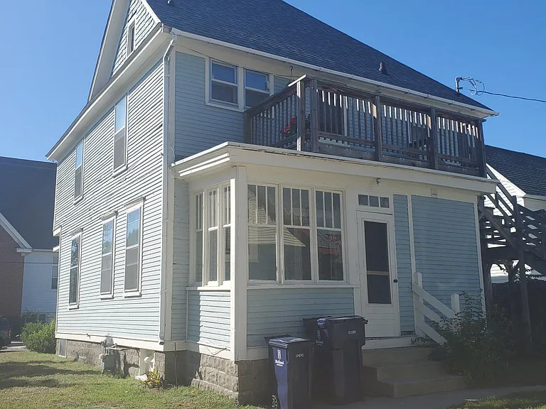 383 Maple Ave — Photo 15