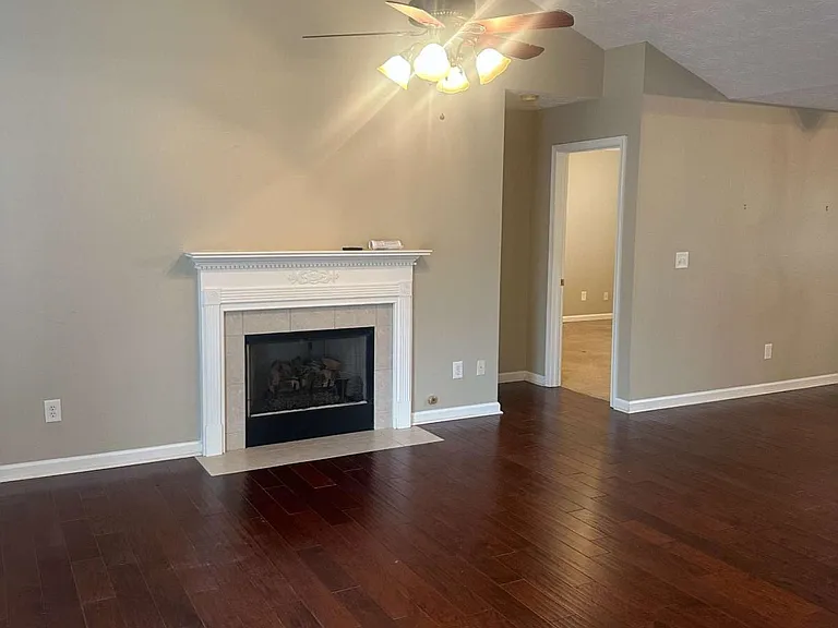 4138 Deer Springs Way — Photo 3