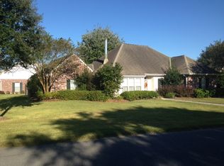601 Holiday Dr, Thibodaux, LA 70301