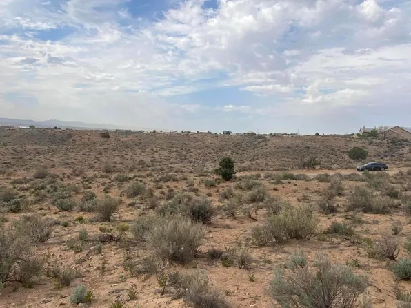 1600 Gros Ventre Dr NE, Rio Rancho, NM 87144
