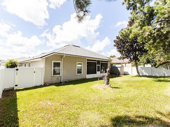 3rd image of 2333 Creekfront Dr