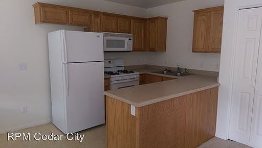 2nd image of 849 Spruce St APT 12