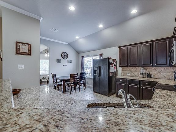 4th image of 5824 Valley Haven Way