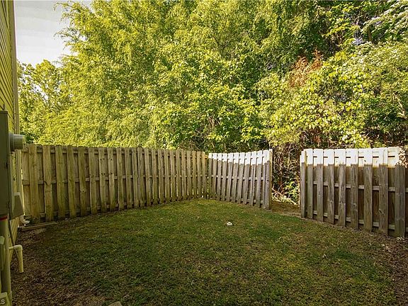 5th image of 902 Brittany Way