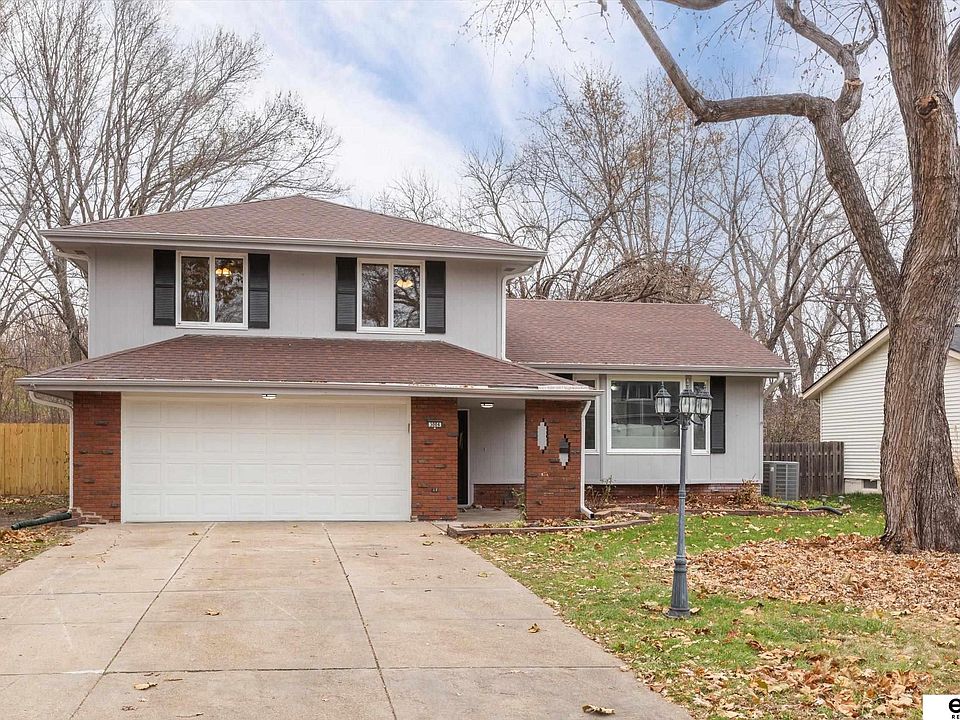 1st image of 3004 Leawood Dr