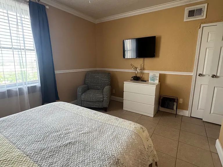 311 W Ashley St #707 — Photo 6