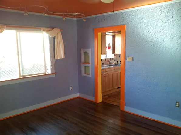 418 Stanford Dr SE #1, Albuquerque, NM 87106