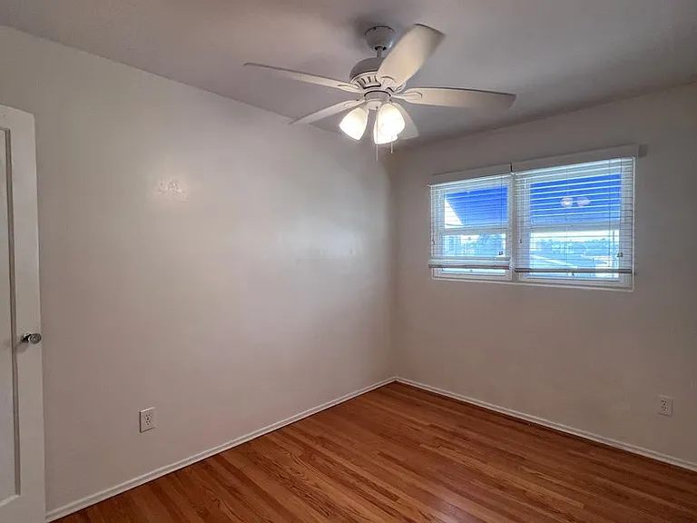 4720-34 Wilson Ave #4726 — Photo 10