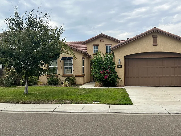 1023 Harvest Mill Dr — Photo 3