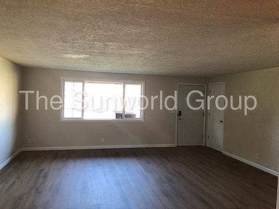 3rd image of 814 NE 106th Ave