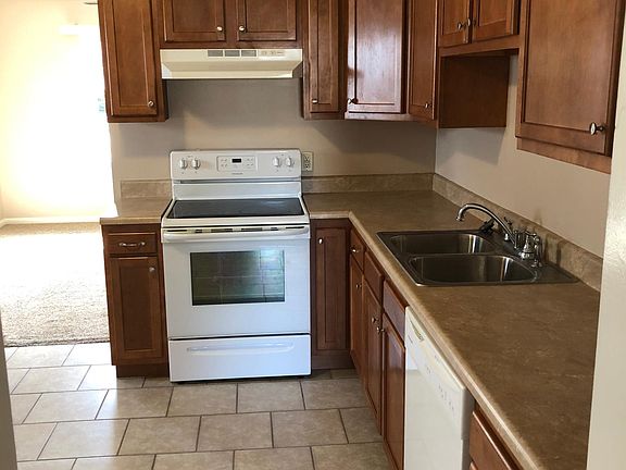 3rd image of 2145 E Converse St