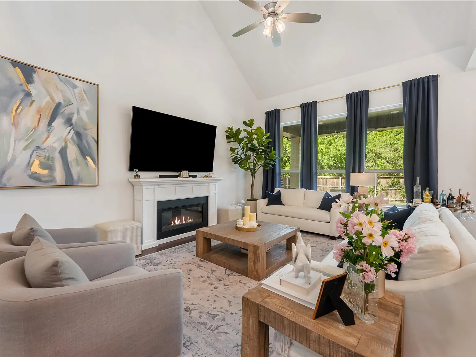 4 bed, 2780 sqft, $3,500 — Photo 3
