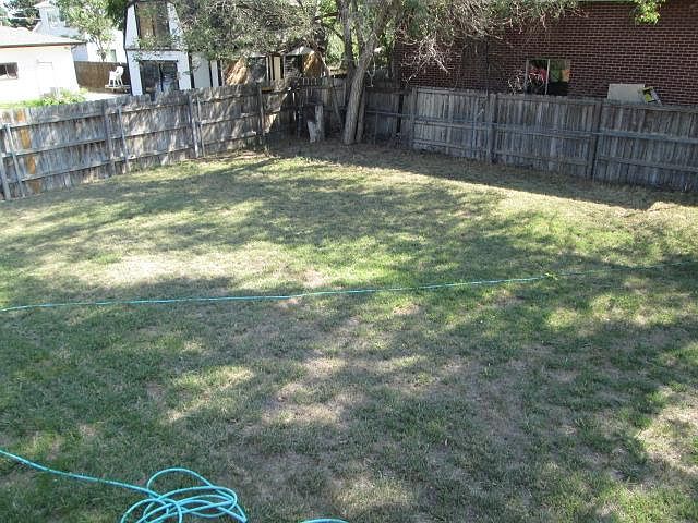 Backyard is shared with other unit
