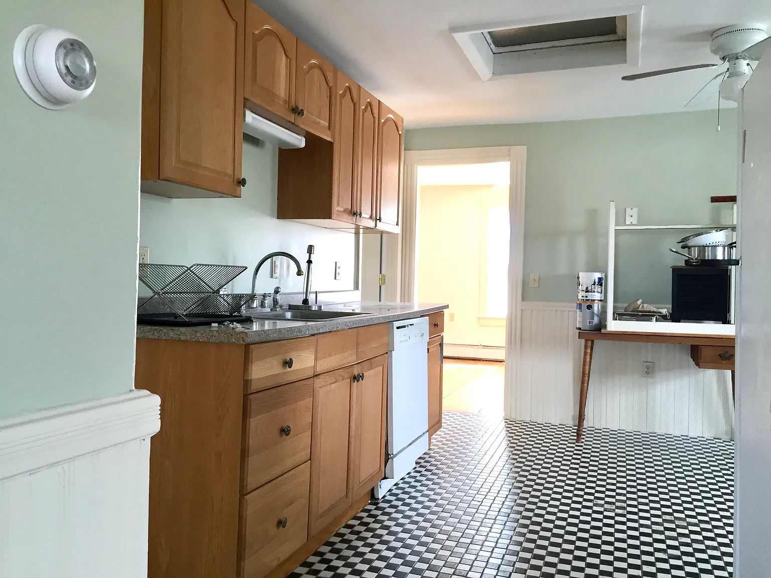 4 bed, 1800 sqft, $2,900 — Photo 3